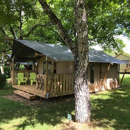 Отель Camping Le Mondou Saint-Julien-de-Lampon Экстерьер фото